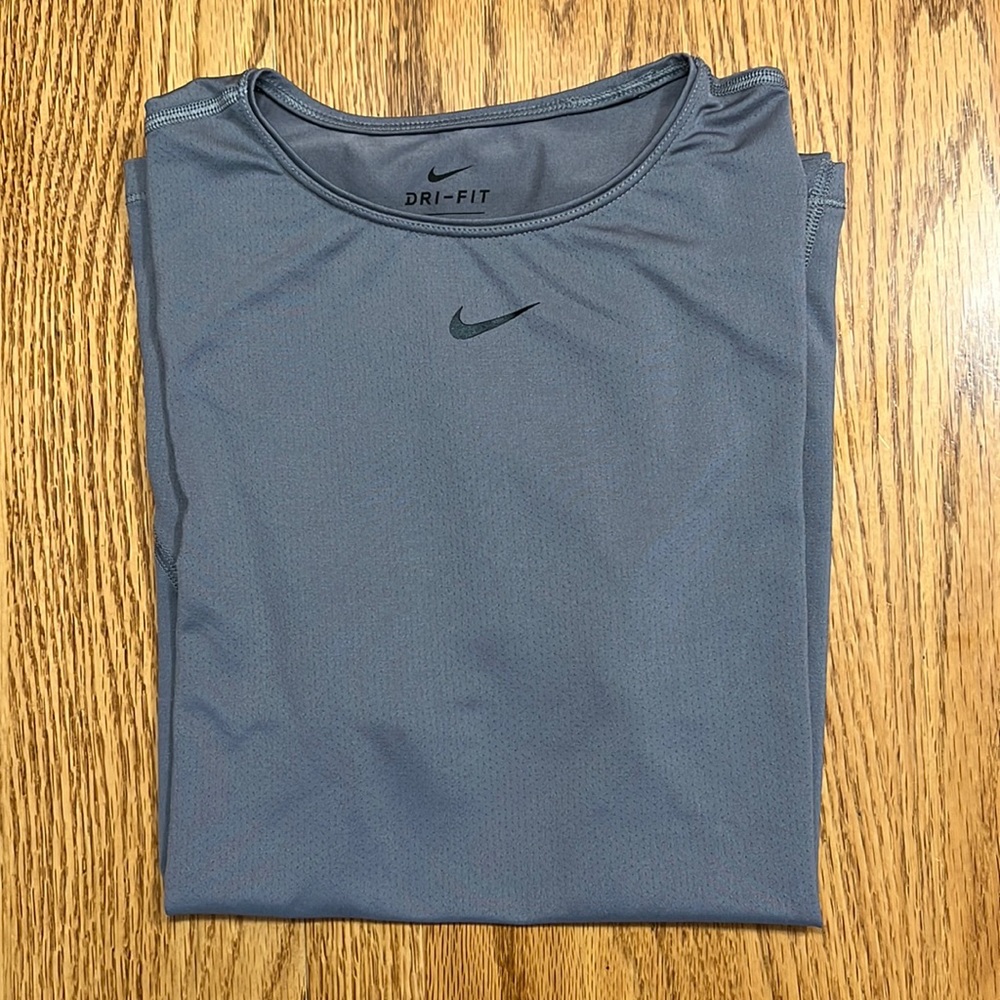 Women’s medium Nike dri-fit shirt
